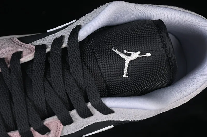 All categories Air Jordan Jordan series basketball shoes Air Jordan 1 Low Air Jordan 1 Low AJ1 Joe 1 black and white pink low-top retro cultural basketball shoes IB7109-004